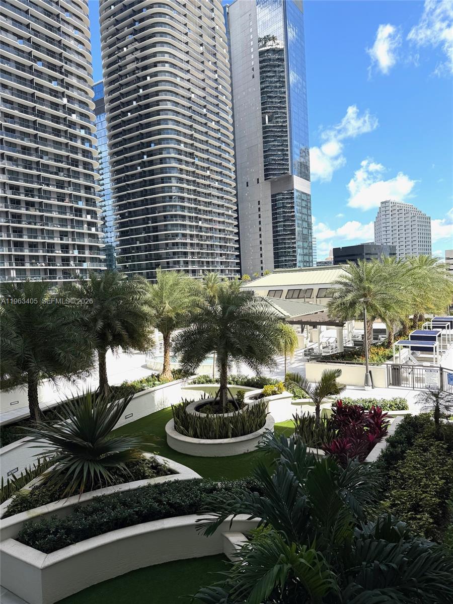 image Nine at Mary Brickell Village38