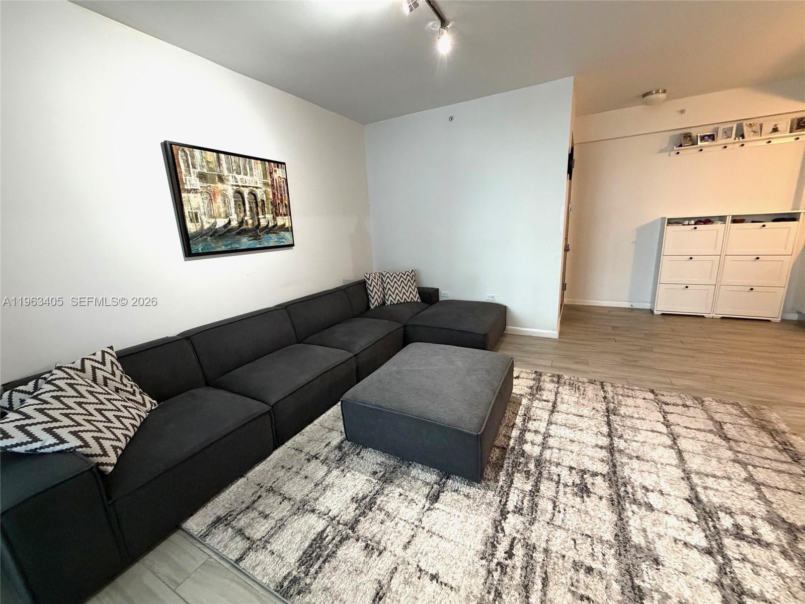 image Nine at Mary Brickell Village3