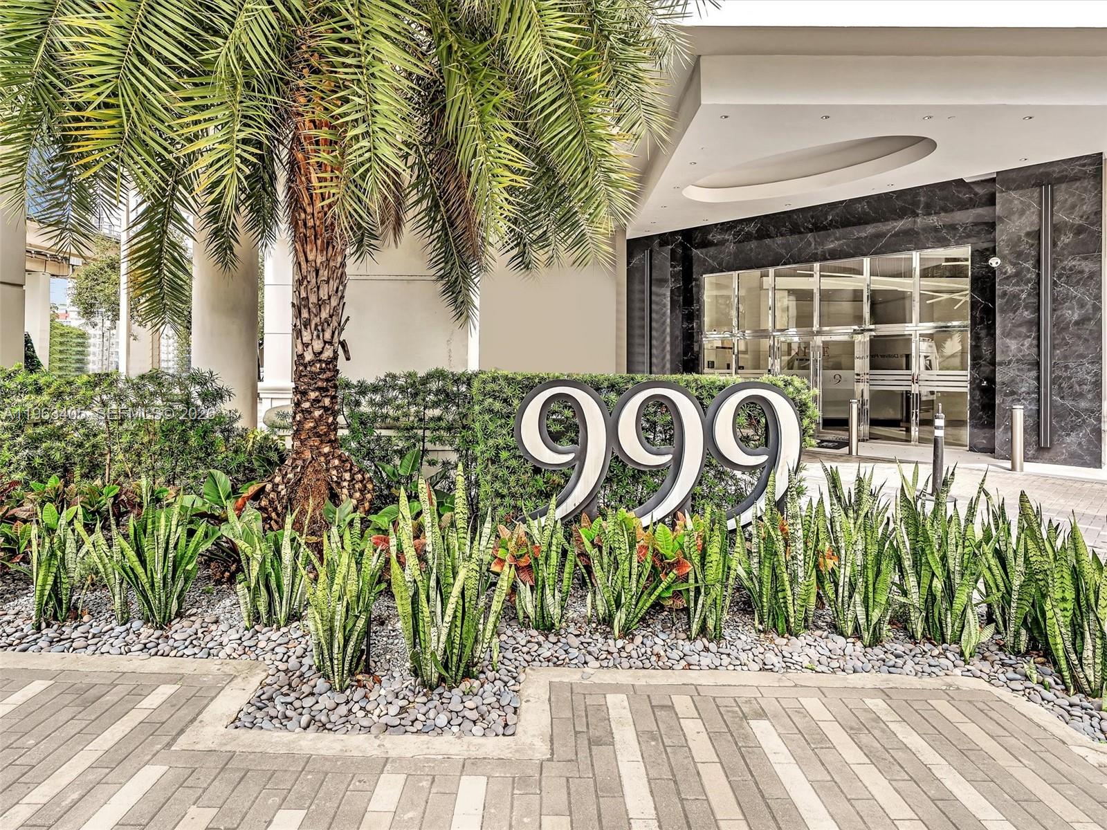 image Nine at Mary Brickell Village41