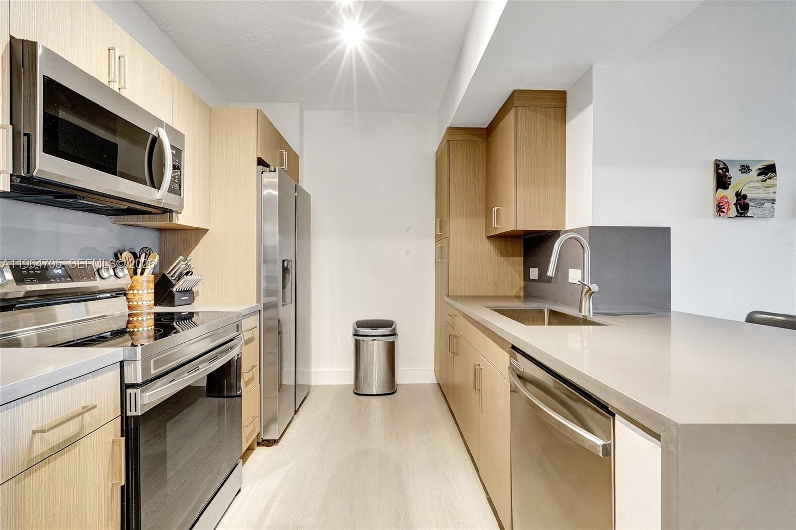 image The Venture at Aventura10