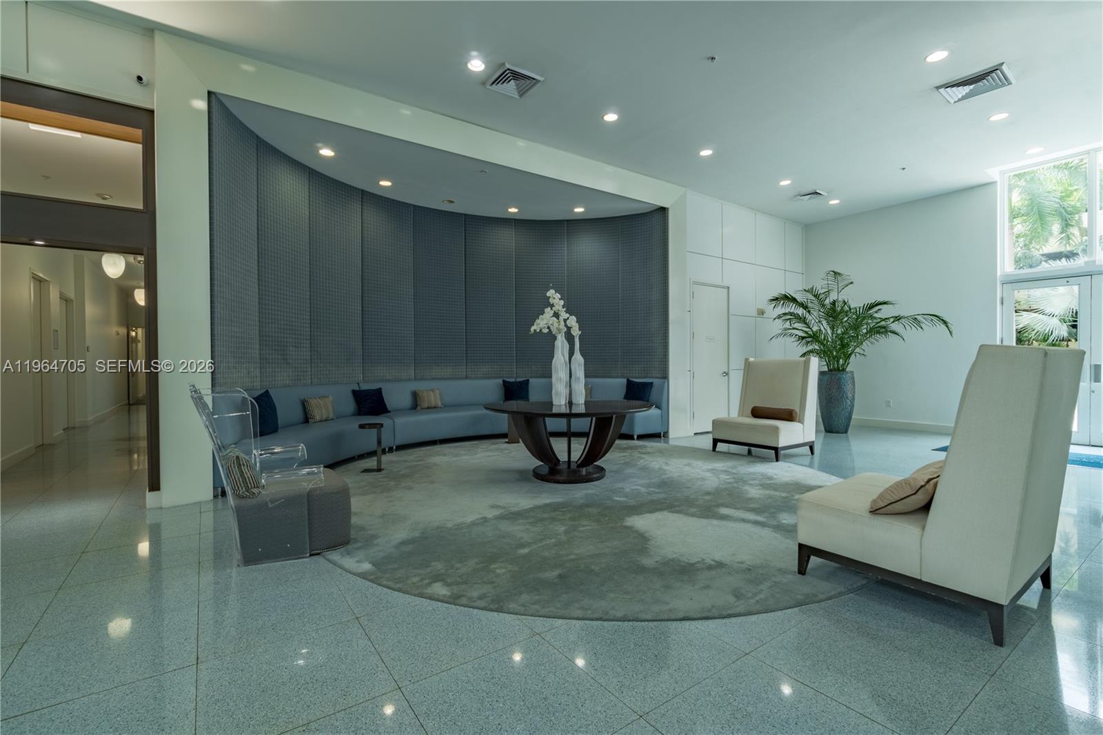 image The Venture at Aventura30