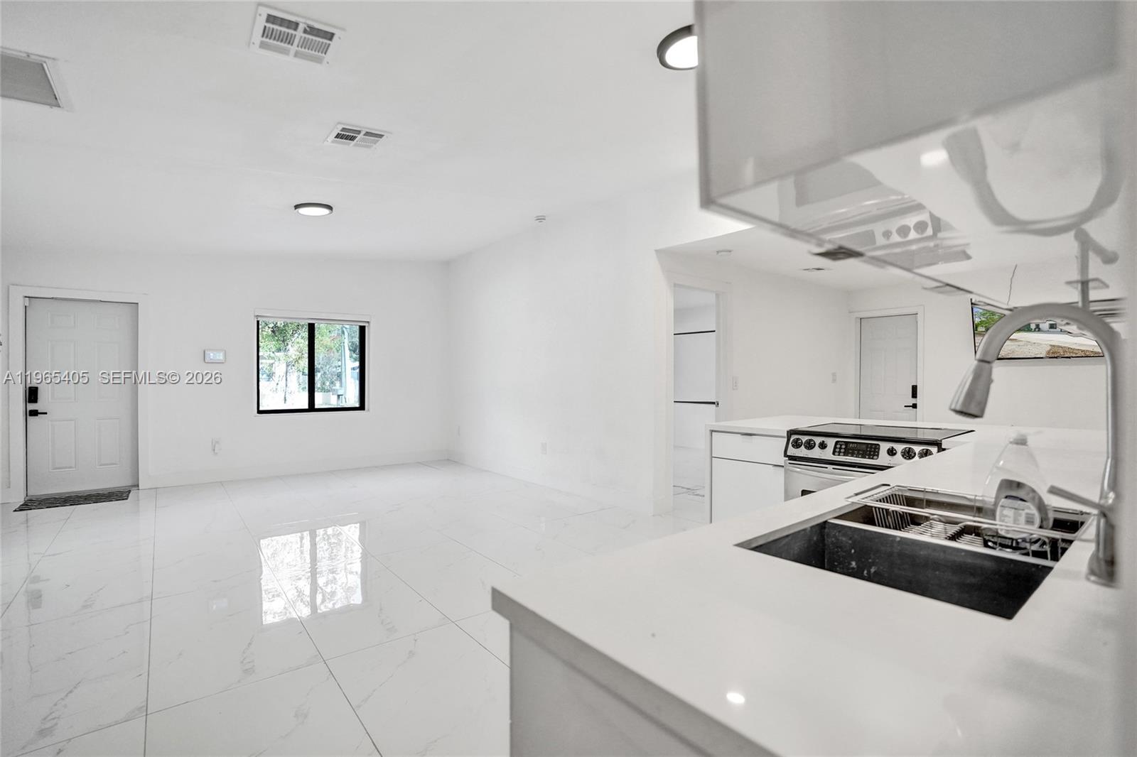 13550 NW 5th Ave North Miami, FL 33168