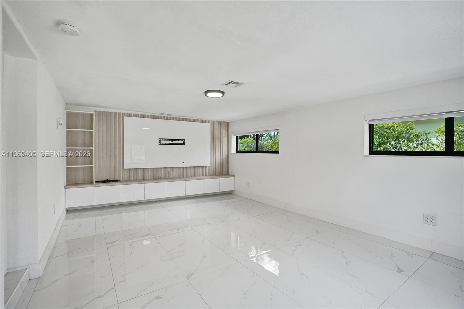 13550 NW 5th Ave North Miami, FL 33168