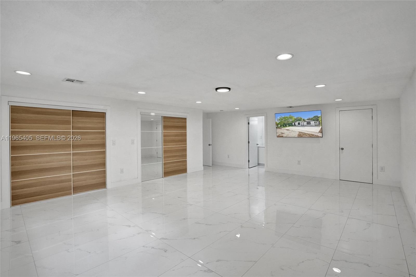 13550 NW 5th Ave North Miami, FL 33168