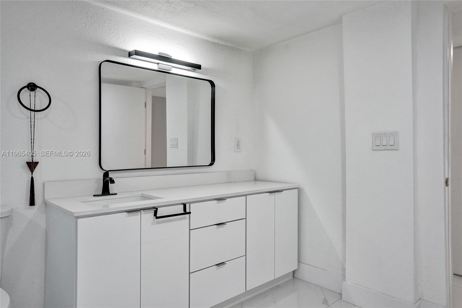 13550 NW 5th Ave North Miami, FL 33168