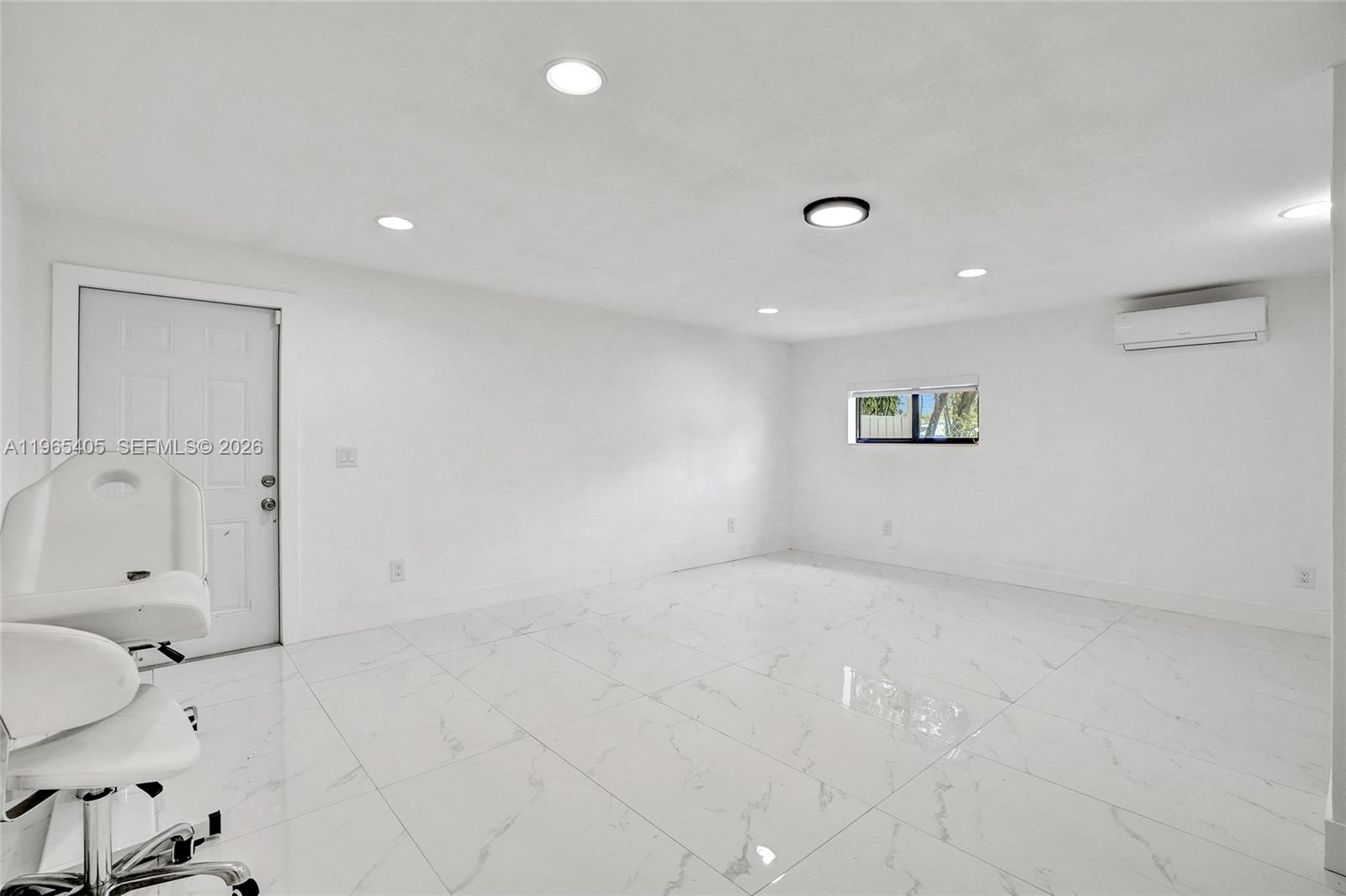 13550 NW 5th Ave North Miami, FL 33168