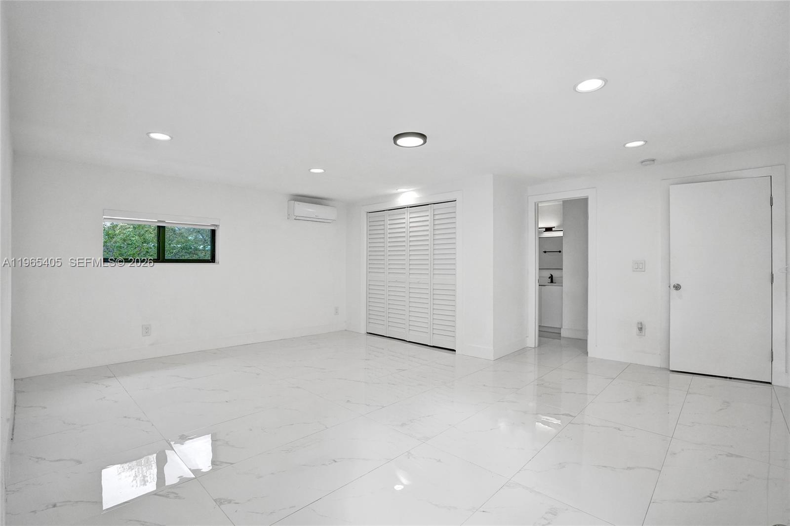 13550 NW 5th Ave North Miami, FL 33168