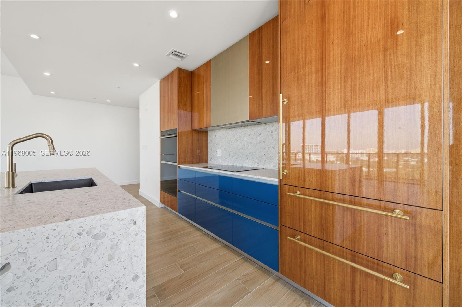 2678 Tigertail Ave #1501 Miami, FL 33133