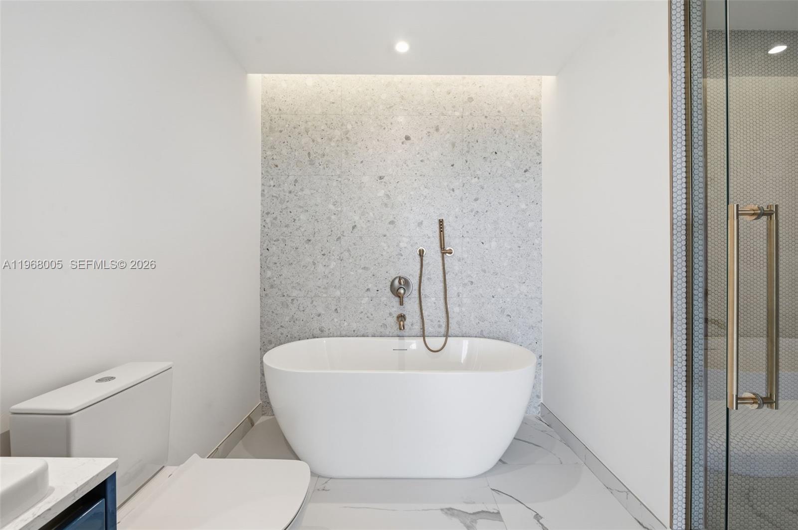 2678 Tigertail Ave #1501 Miami, FL 33133