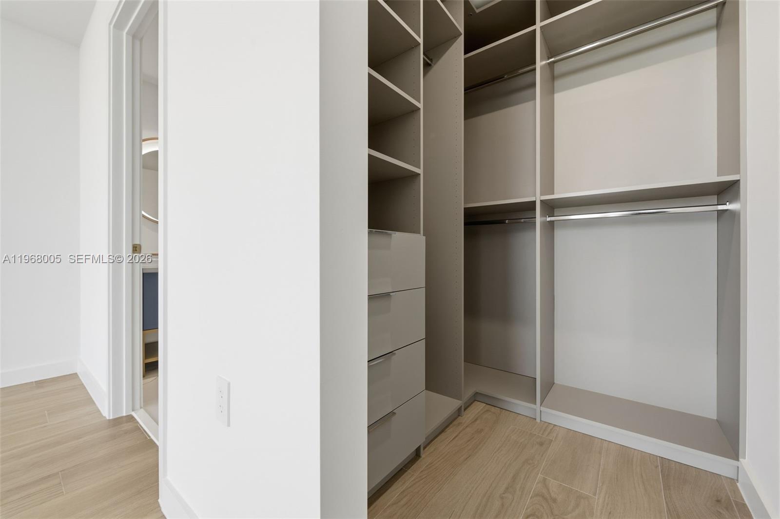 2678 Tigertail Ave #1501 Miami, FL 33133