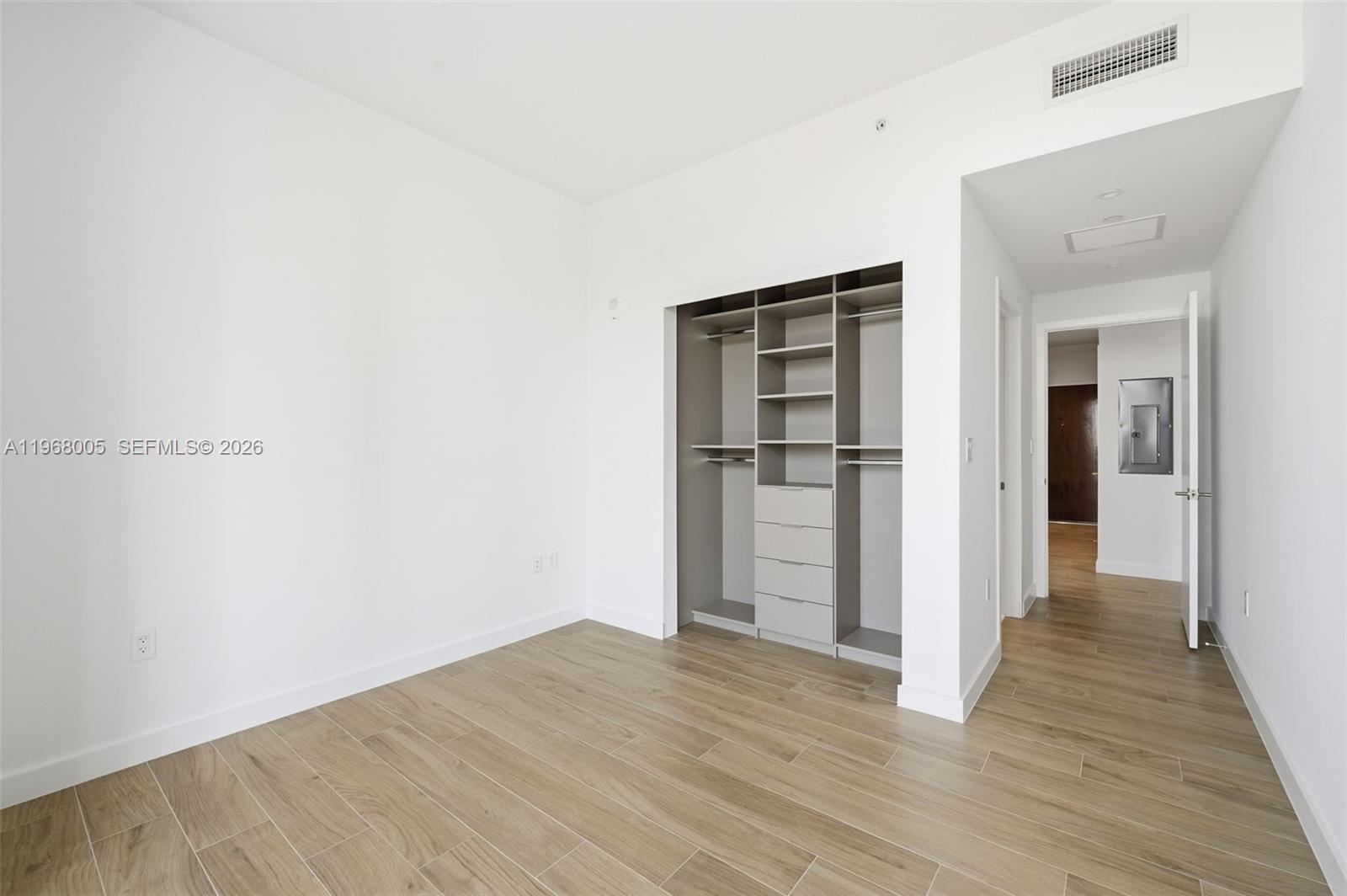 2678 Tigertail Ave #1501 Miami, FL 33133