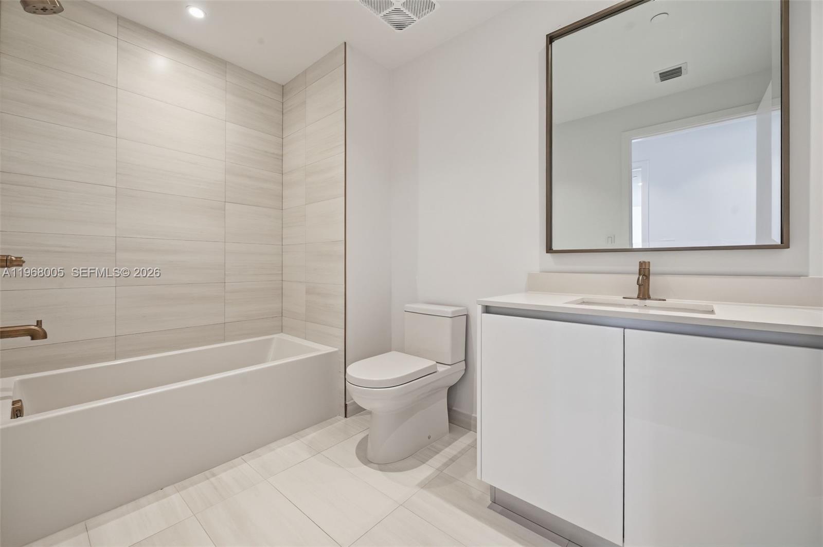 2678 Tigertail Ave #1501 Miami, FL 33133