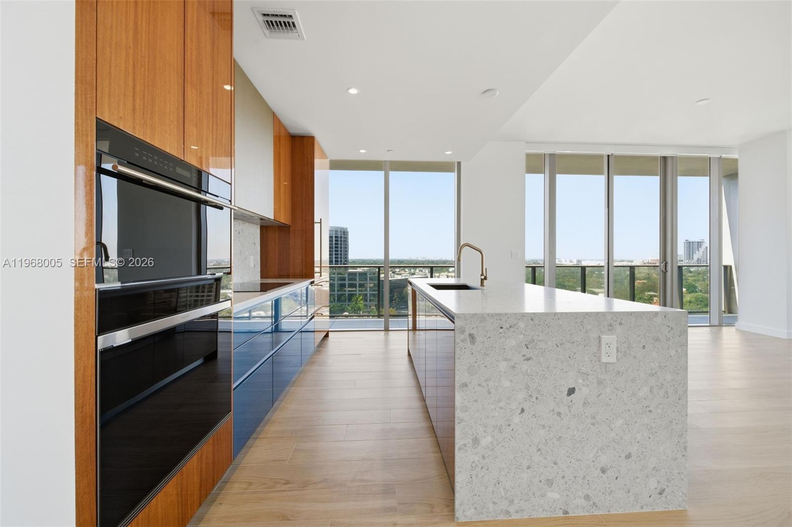 2678 Tigertail Ave #1501 Miami, FL 33133