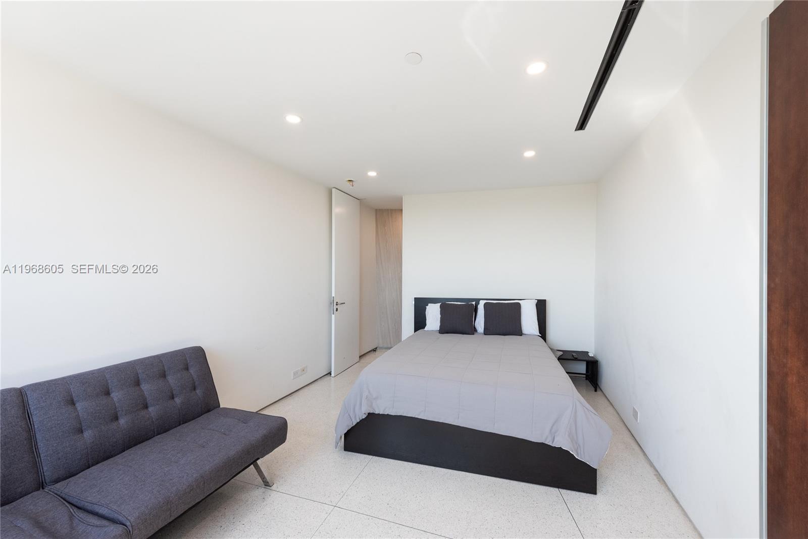 image Emerald Bay at Key Colony26