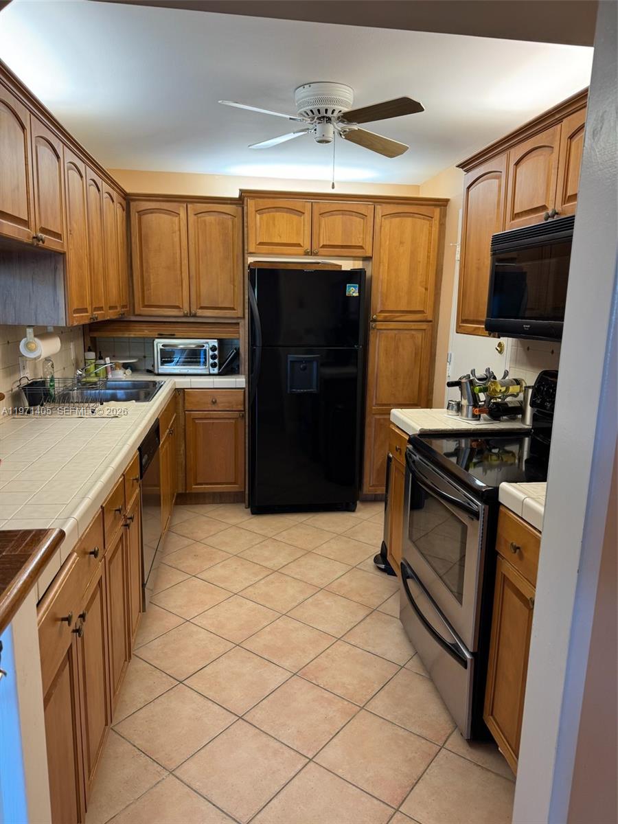 image Commodore Club East2