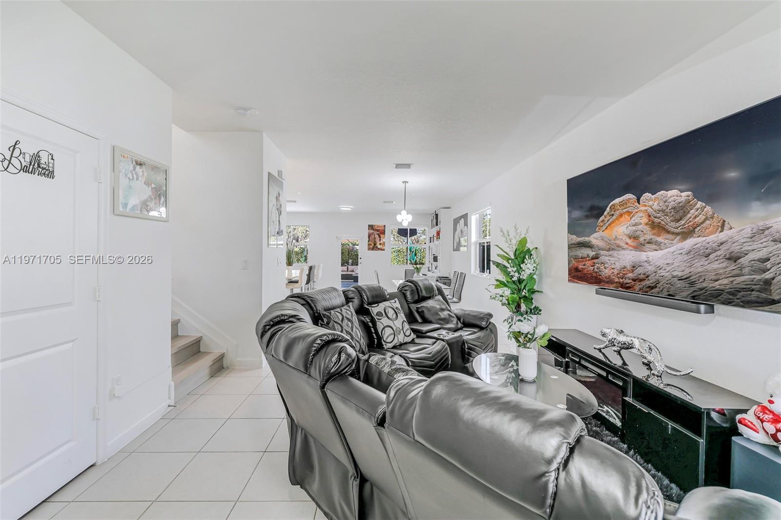 2369 NW 131st Cir Miami, FL 33167