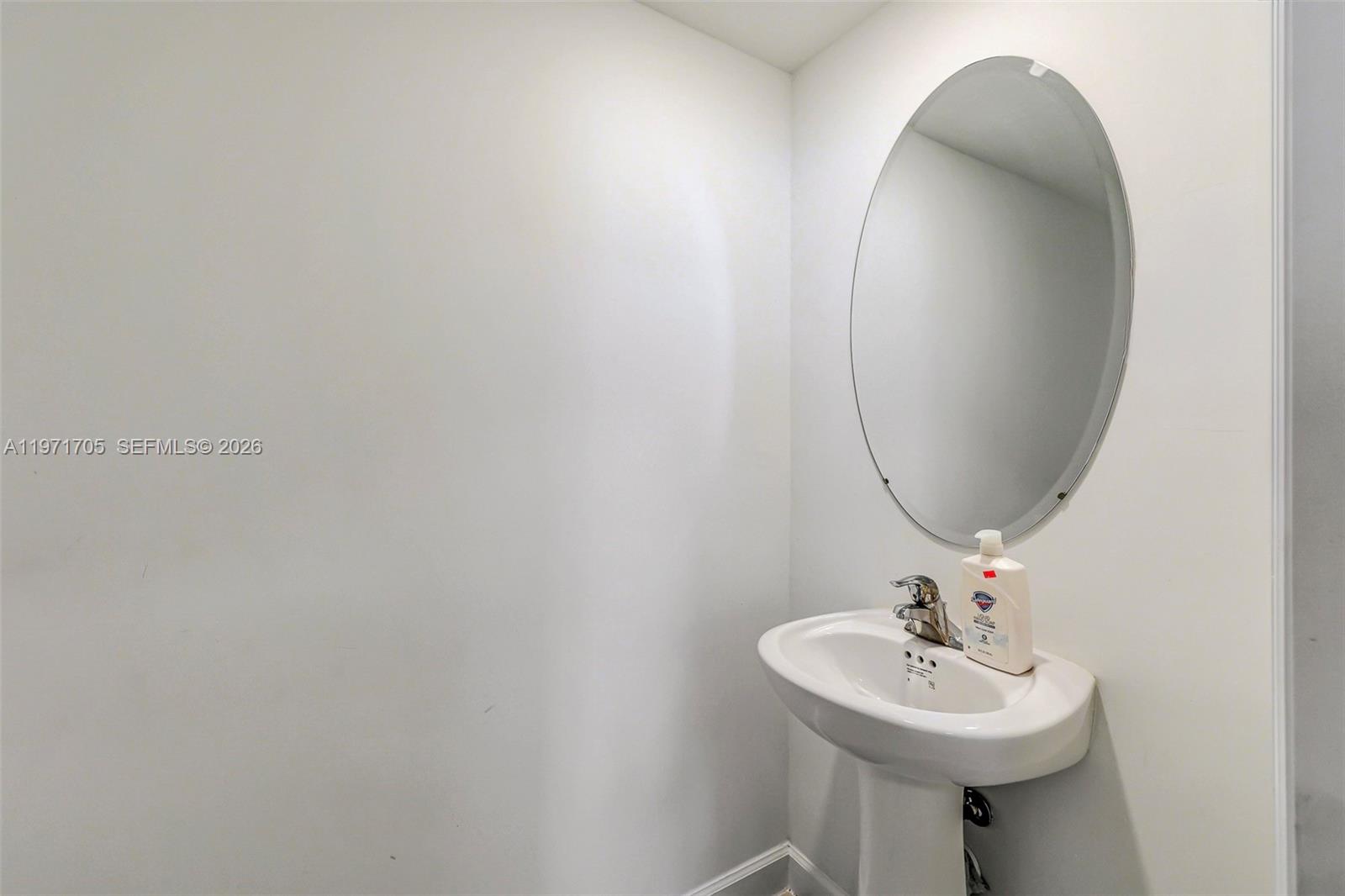 2369 NW 131st Cir Miami, FL 33167