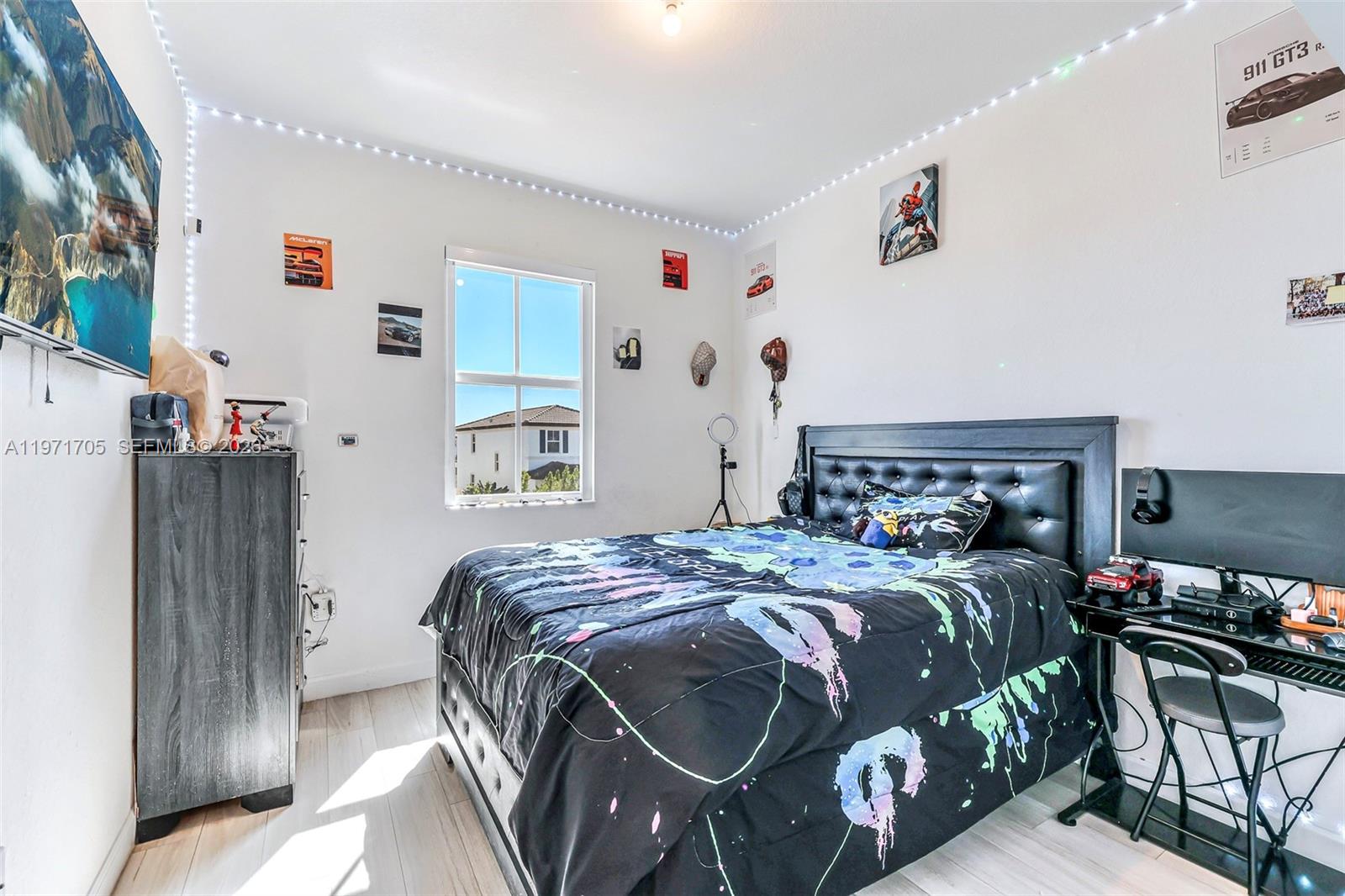 2369 NW 131st Cir Miami, FL 33167