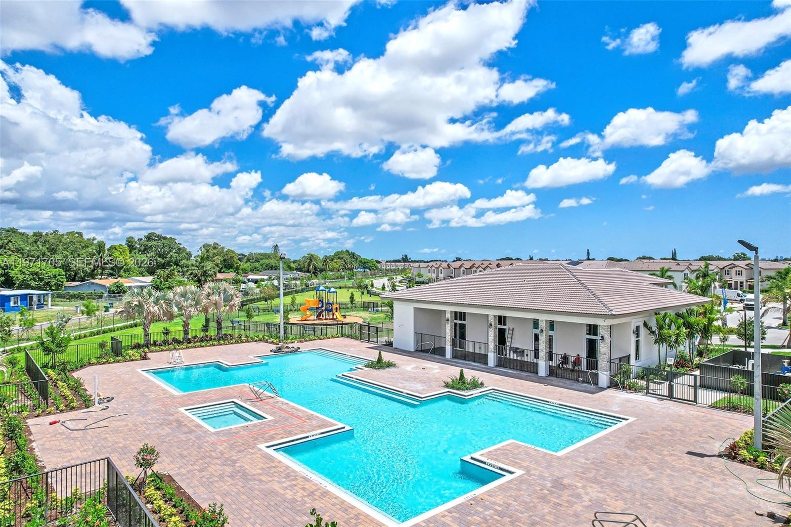 2369 NW 131st Cir Miami, FL 33167