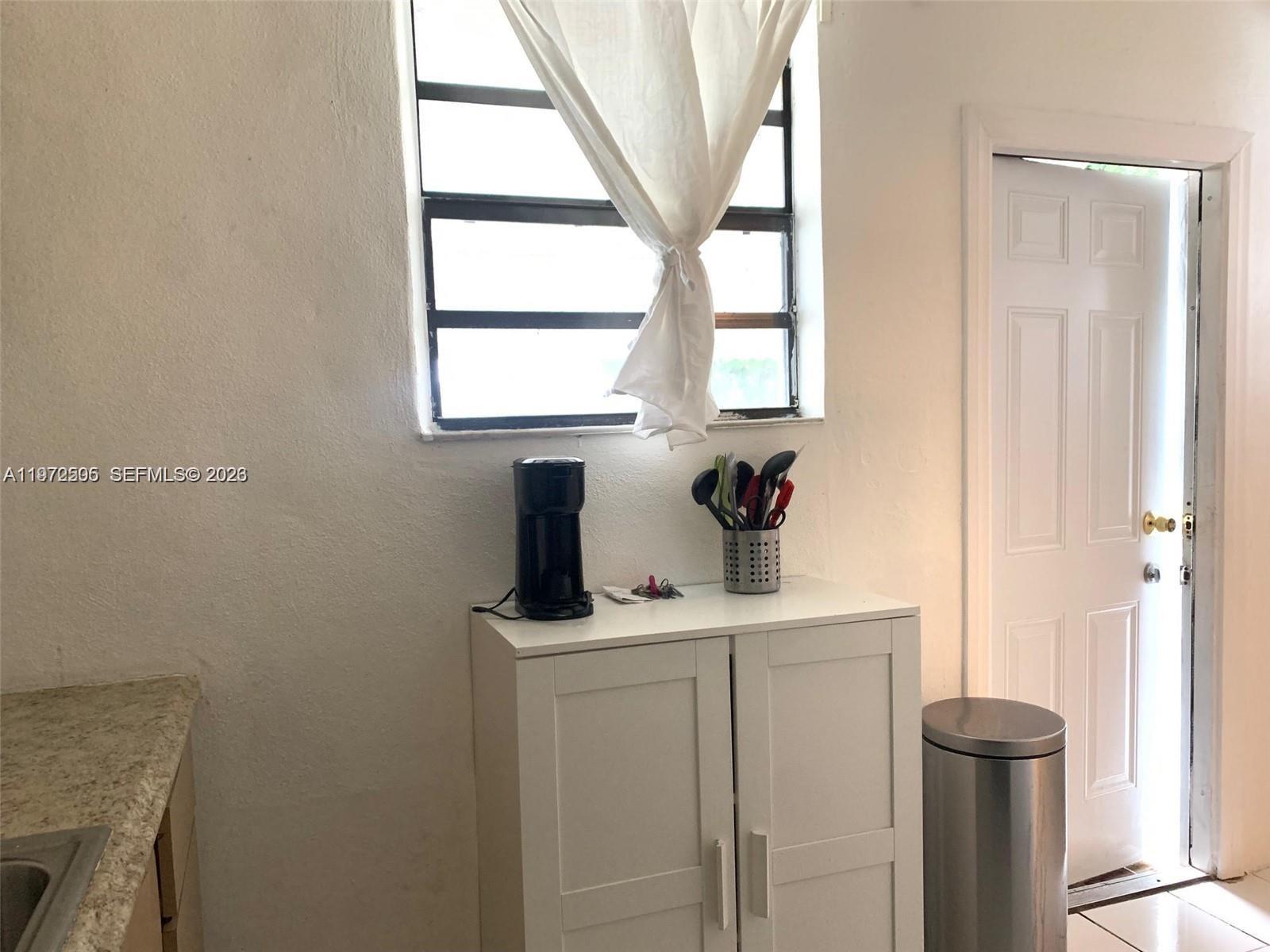 2131 Arthur St Hollywood, FL 33020