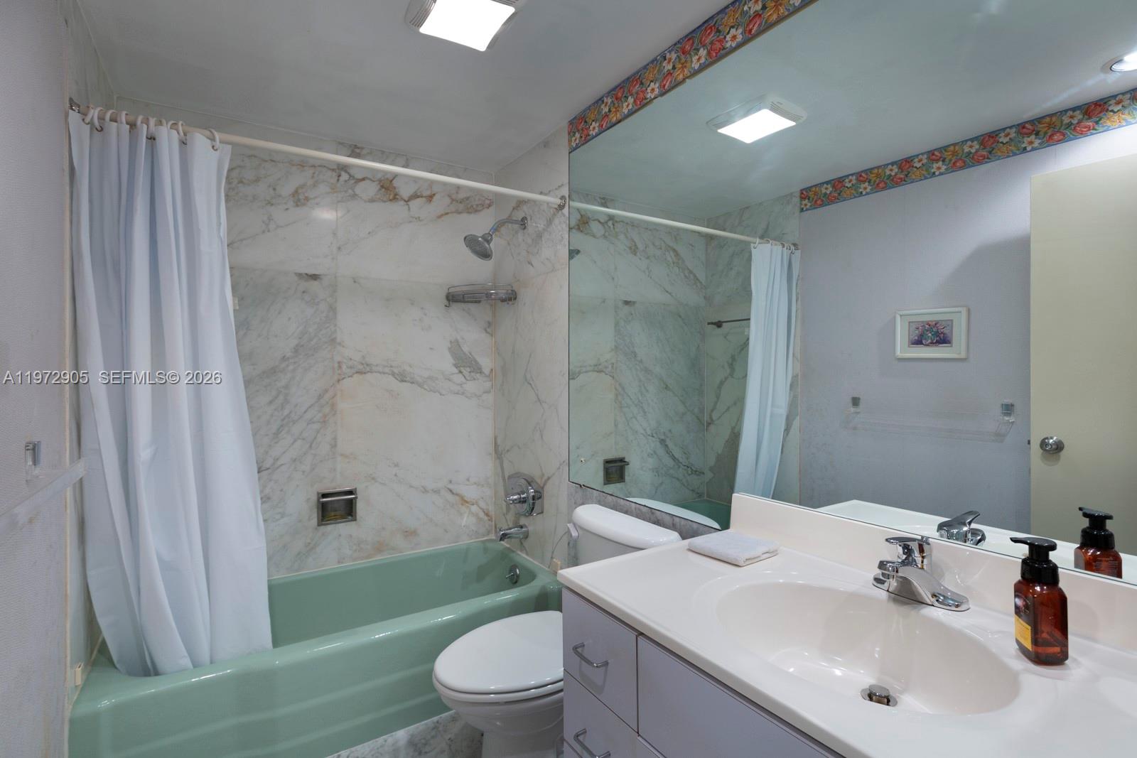 1408 Brickell Bay Dr #414 Miami, FL 33131