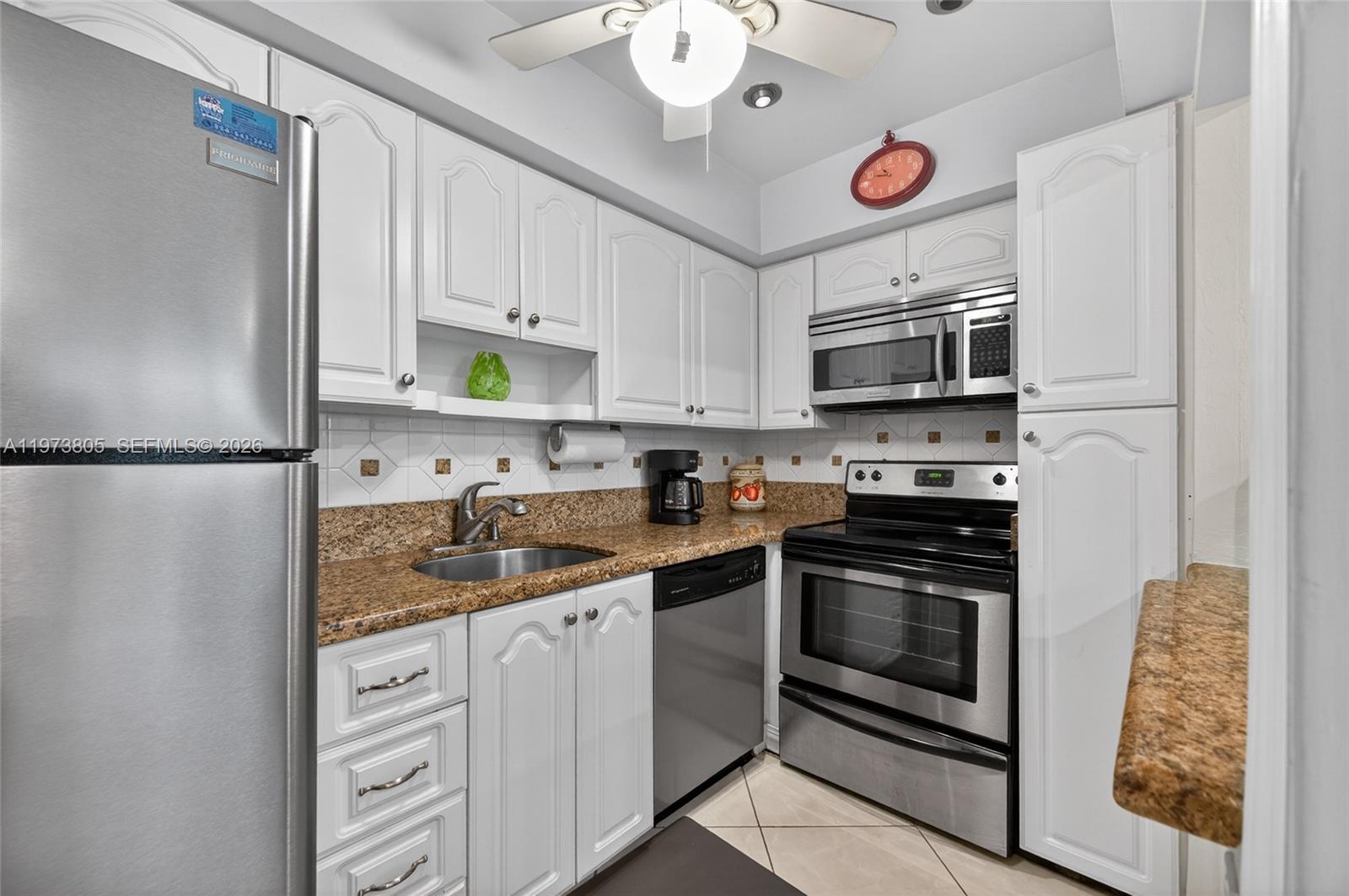 1308 Bayview Dr #2B Fort Lauderdale, FL 33304