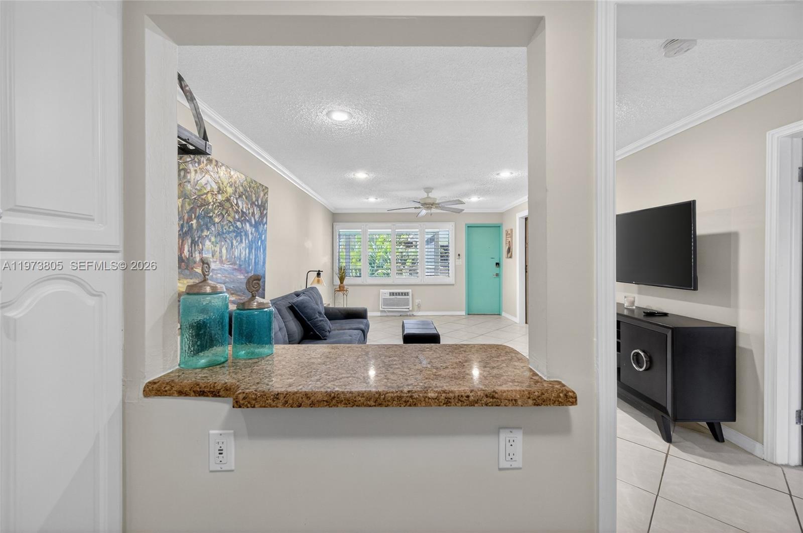 1308 Bayview Dr #2B Fort Lauderdale, FL 33304