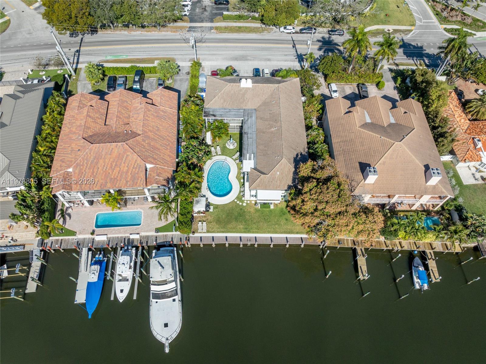 1308 Bayview Dr #2B Fort Lauderdale, FL 33304