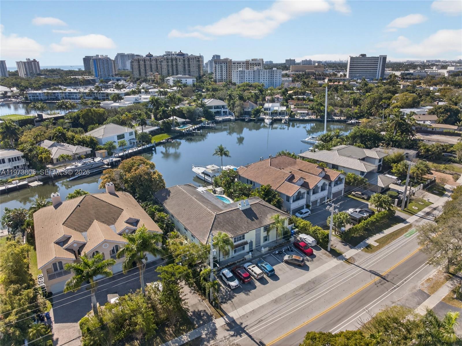 1308 Bayview Dr #2B Fort Lauderdale, FL 33304