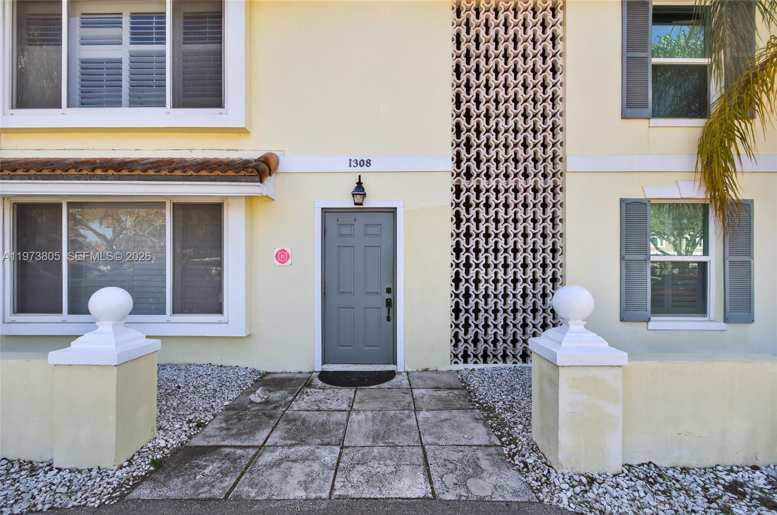 1308 Bayview Dr #2B Fort Lauderdale, FL 33304