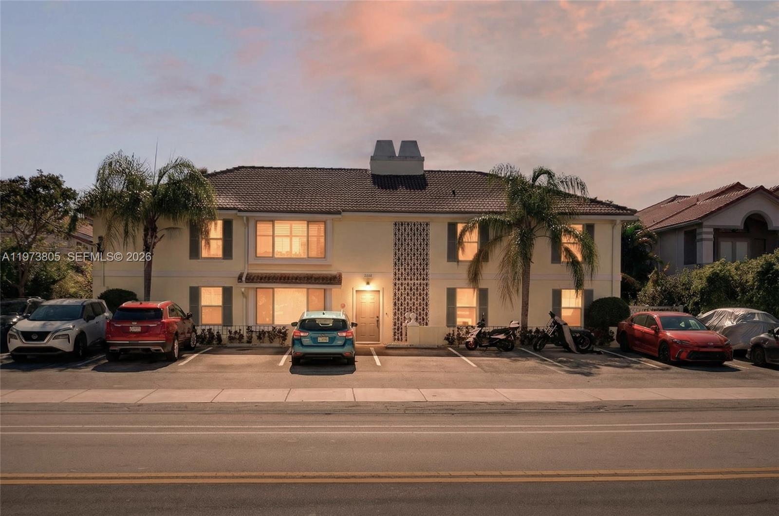 1308 Bayview Dr #2B Fort Lauderdale, FL 33304