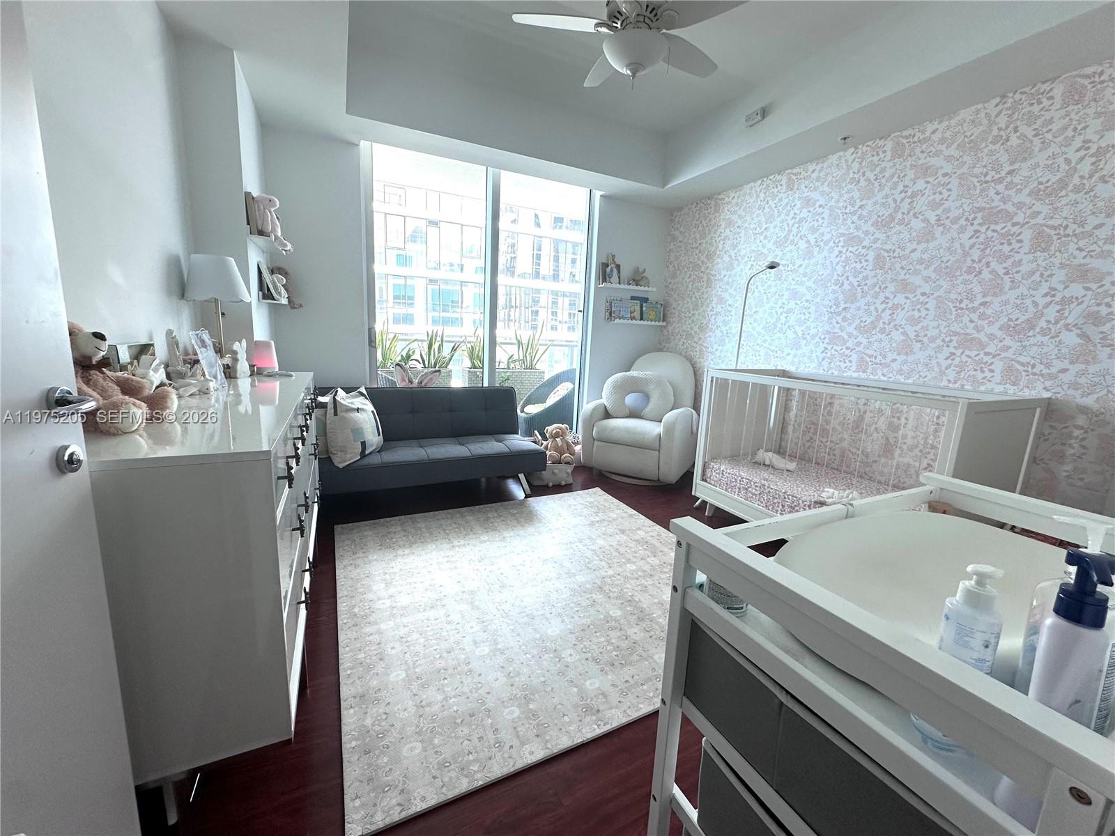 300 S Biscayne Blvd #3504 Miami, FL 33131