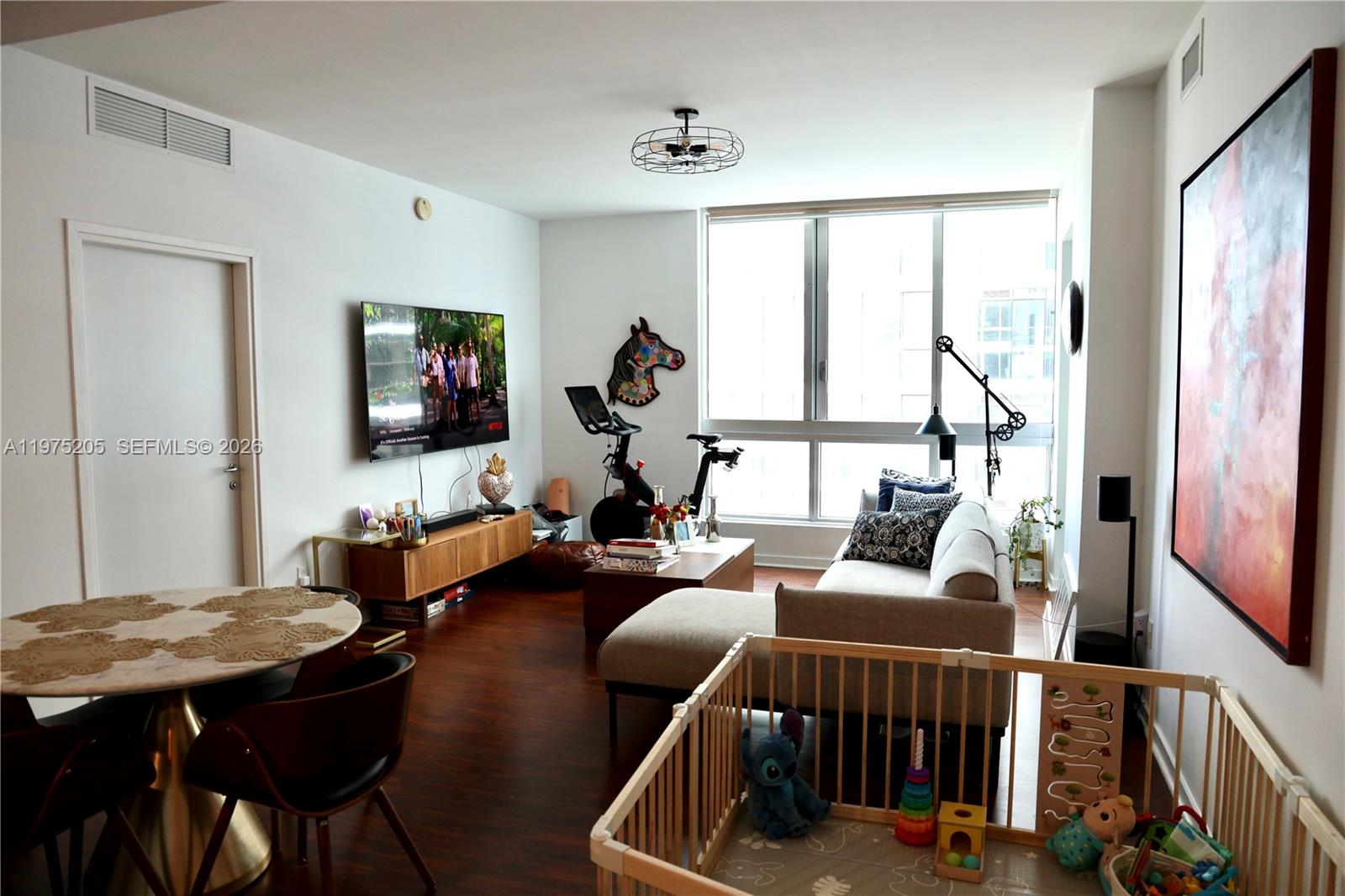 300 S Biscayne Blvd #3504 Miami, FL 33131