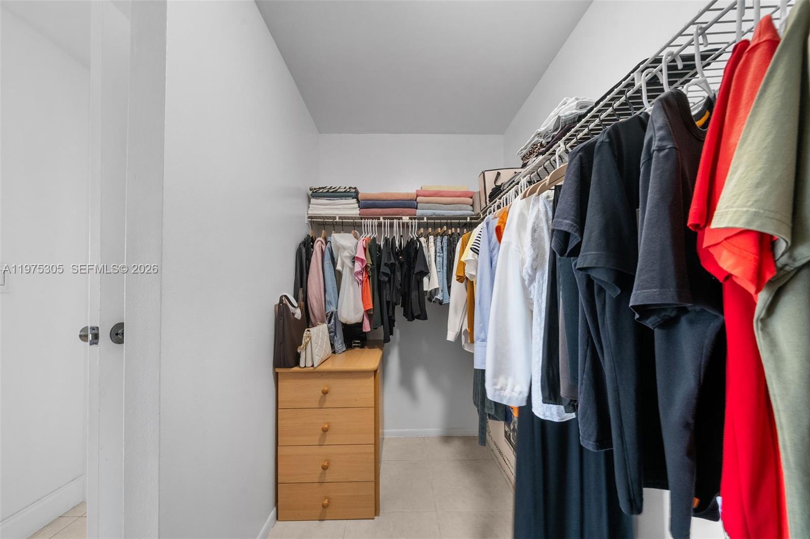 1000 Parkview Dr #1001 Hallandale Beach, FL 33009