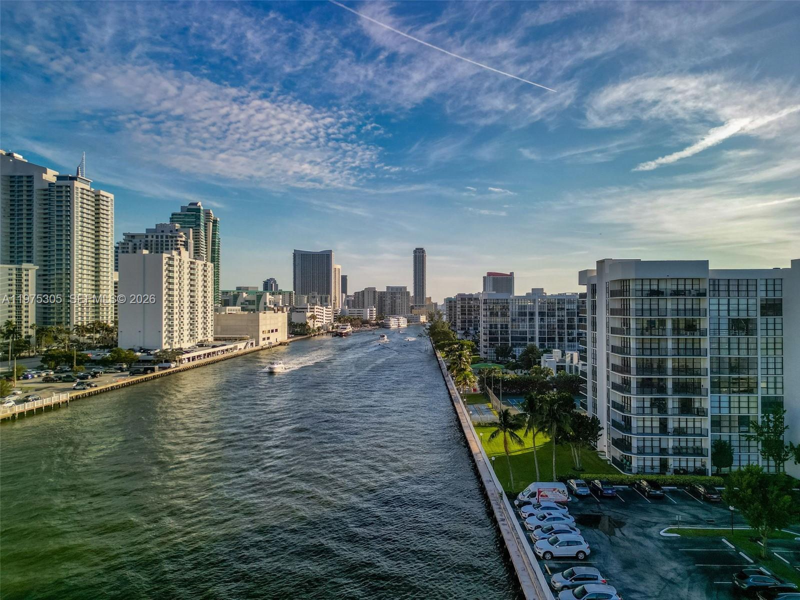 1000 Parkview Dr #1001 Hallandale Beach, FL 33009