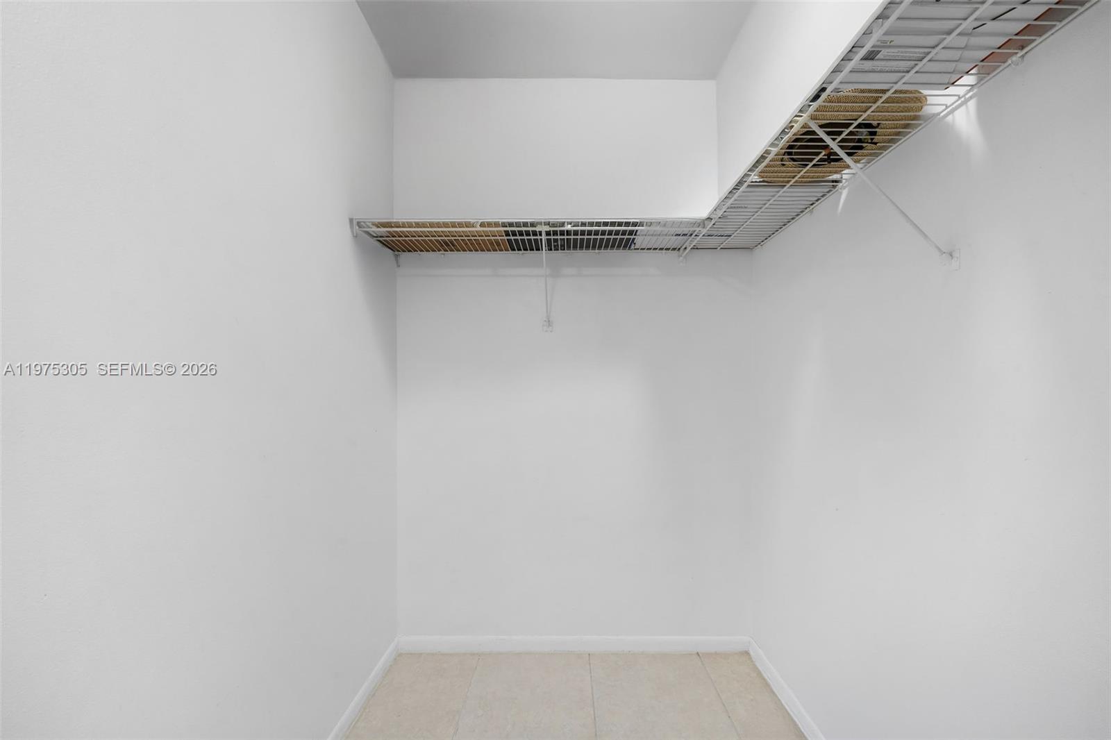 1000 Parkview Dr #1001 Hallandale Beach, FL 33009