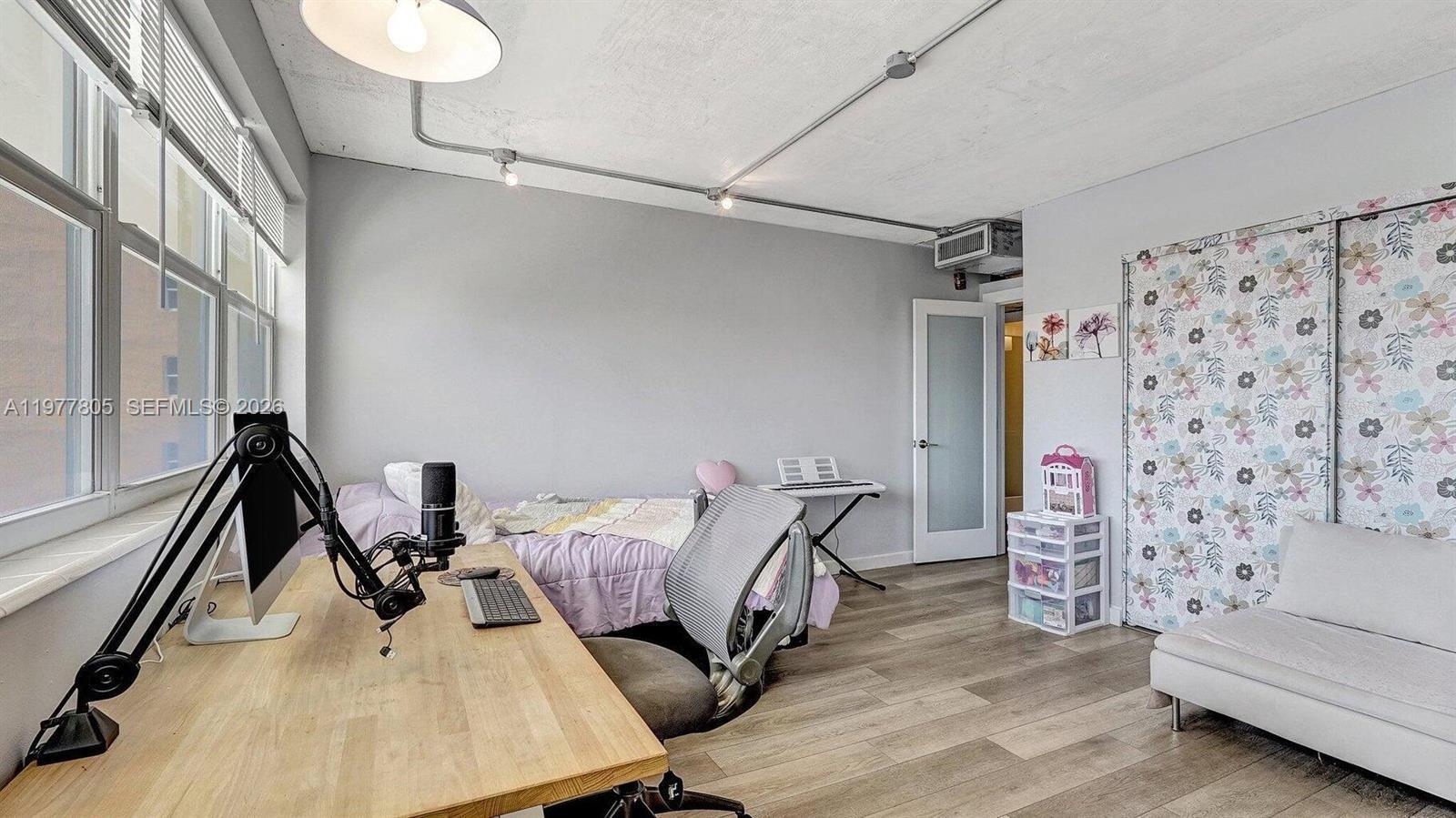 111 Golden Isles Dr #G2 Hallandale Beach, FL 33009