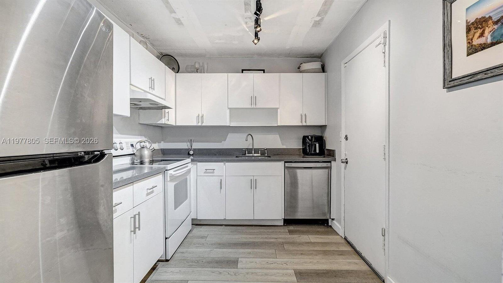 111 Golden Isles Dr #G2 Hallandale Beach, FL 33009