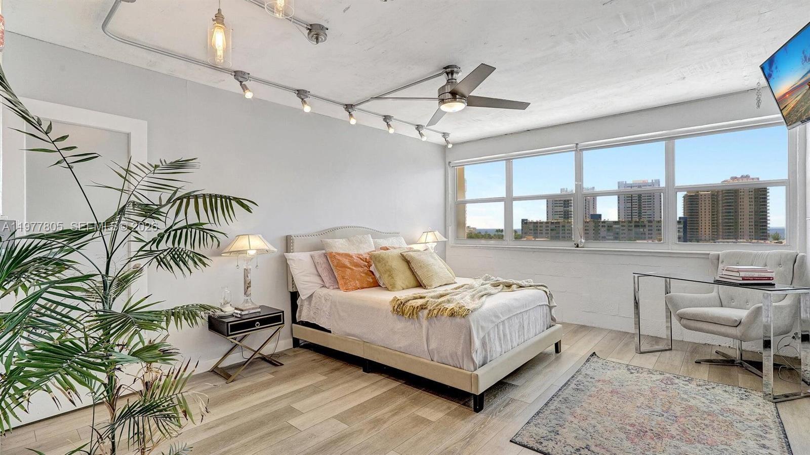 111 Golden Isles Dr #G2 Hallandale Beach, FL 33009