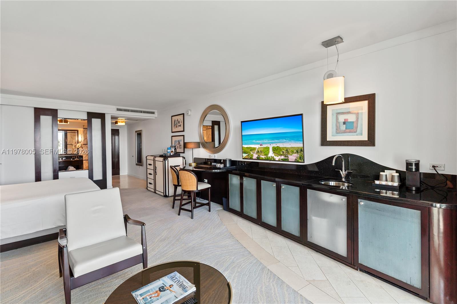 4391 Collins Ave #412 Miami Beach, FL 33140