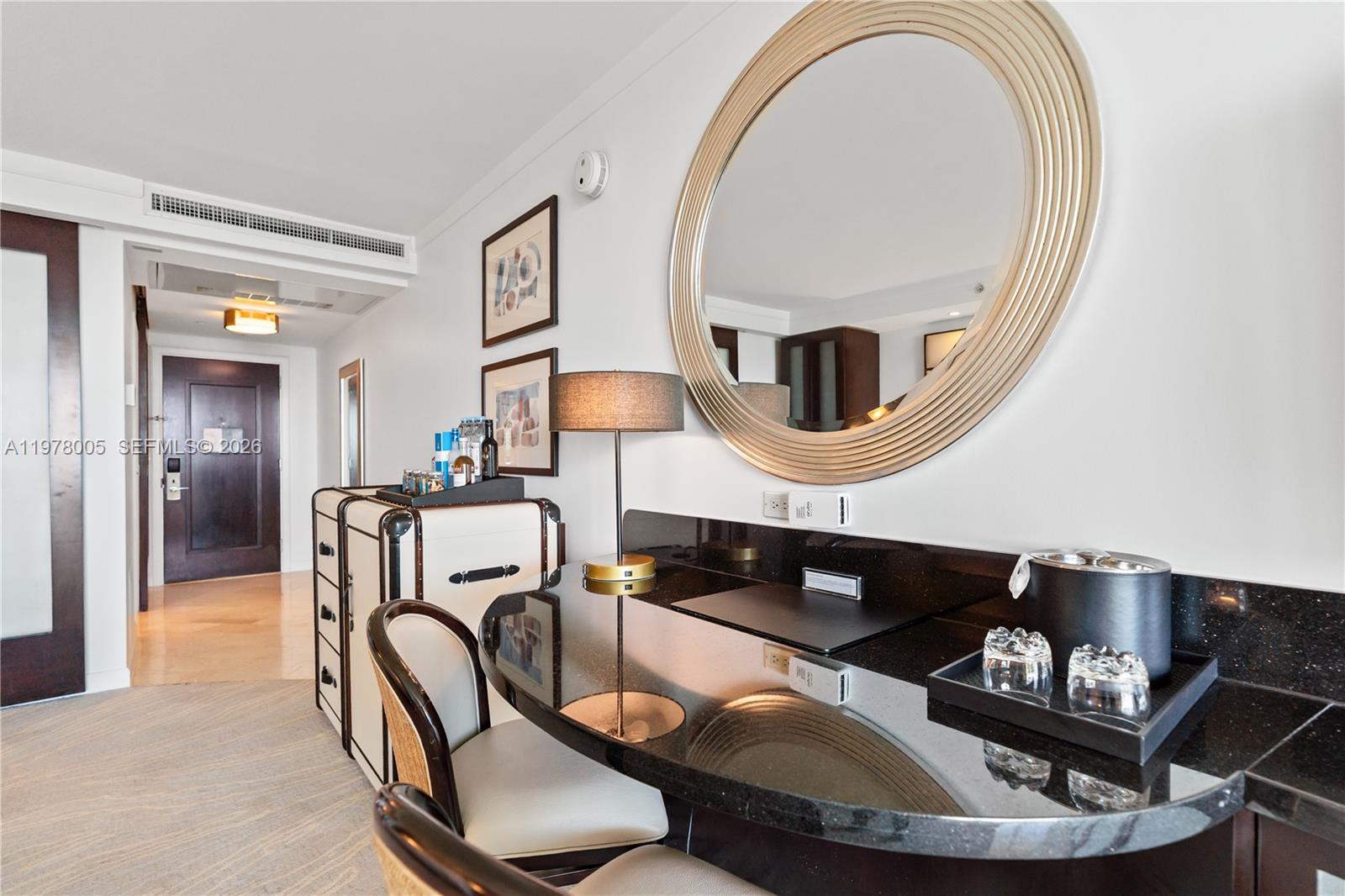 4391 Collins Ave #412 Miami Beach, FL 33140