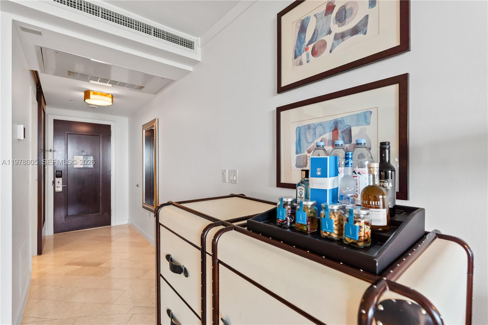 4391 Collins Ave #412 Miami Beach, FL 33140