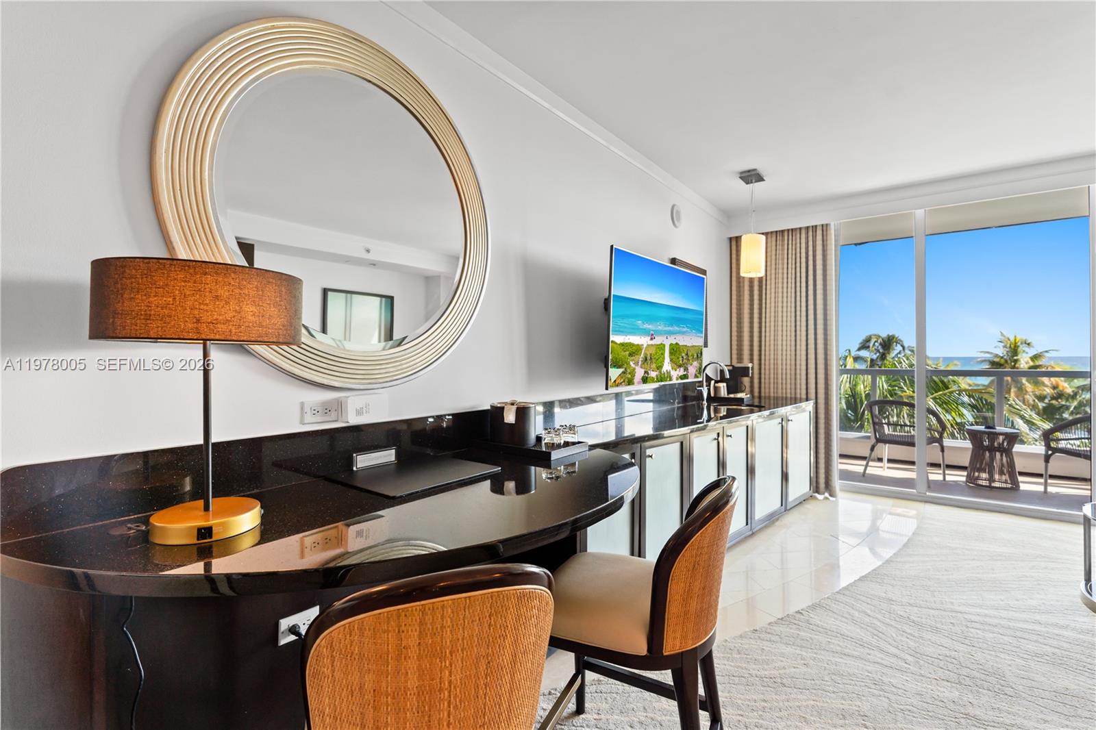 4391 Collins Ave #412 Miami Beach, FL 33140