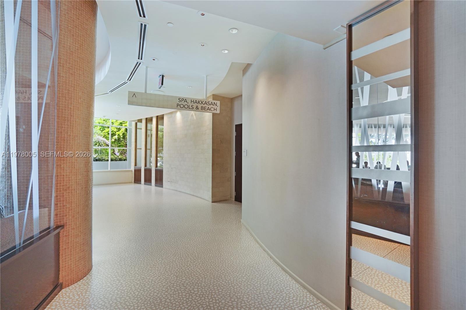 4391 Collins Ave #412 Miami Beach, FL 33140