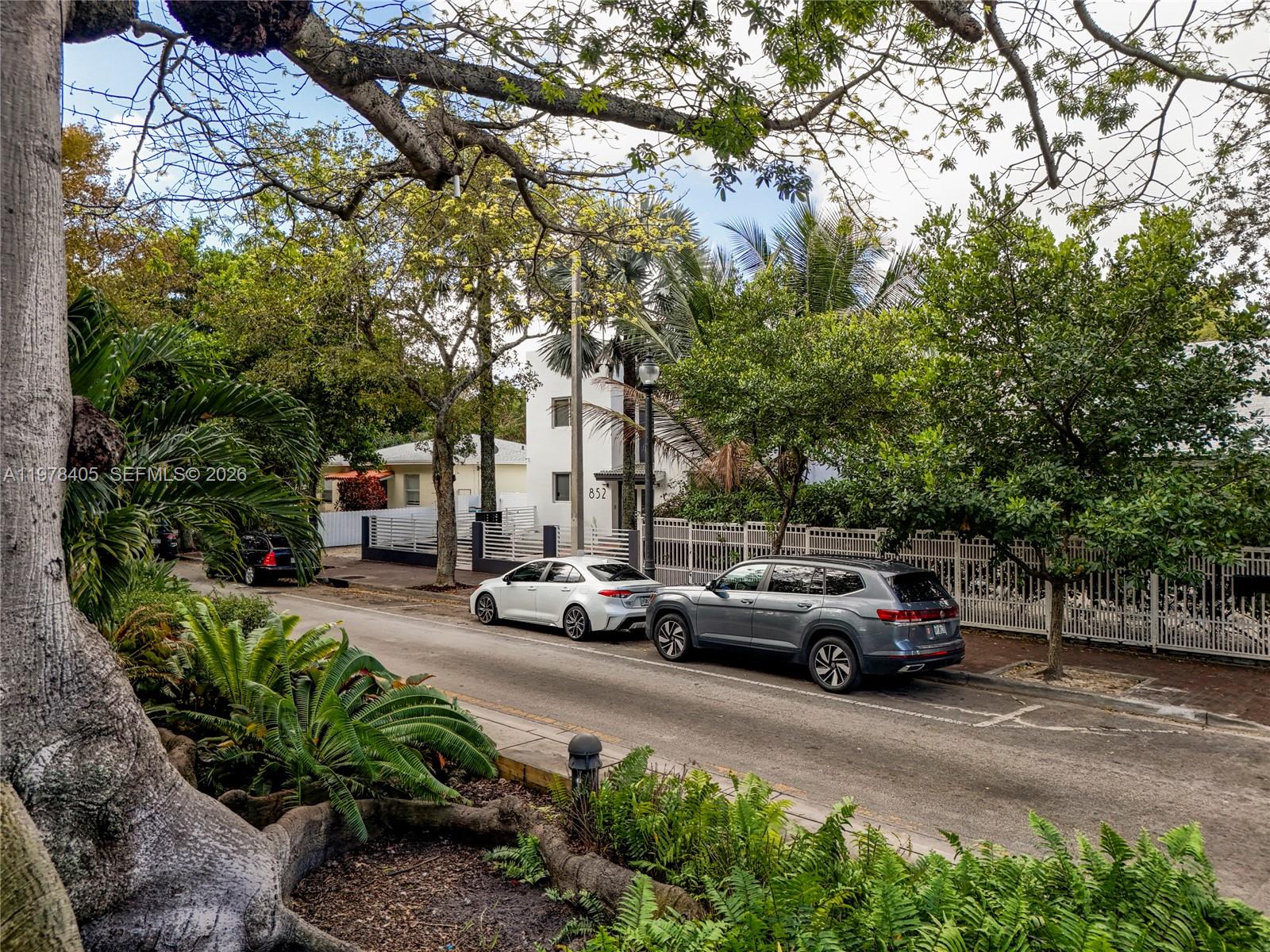 852 SW 13th Ave Miami, FL 33135