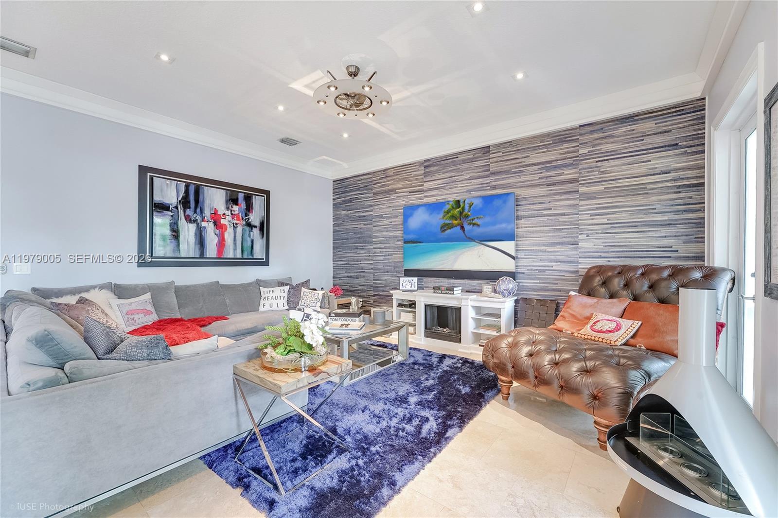 755 NE 77th St Miami, FL 33136