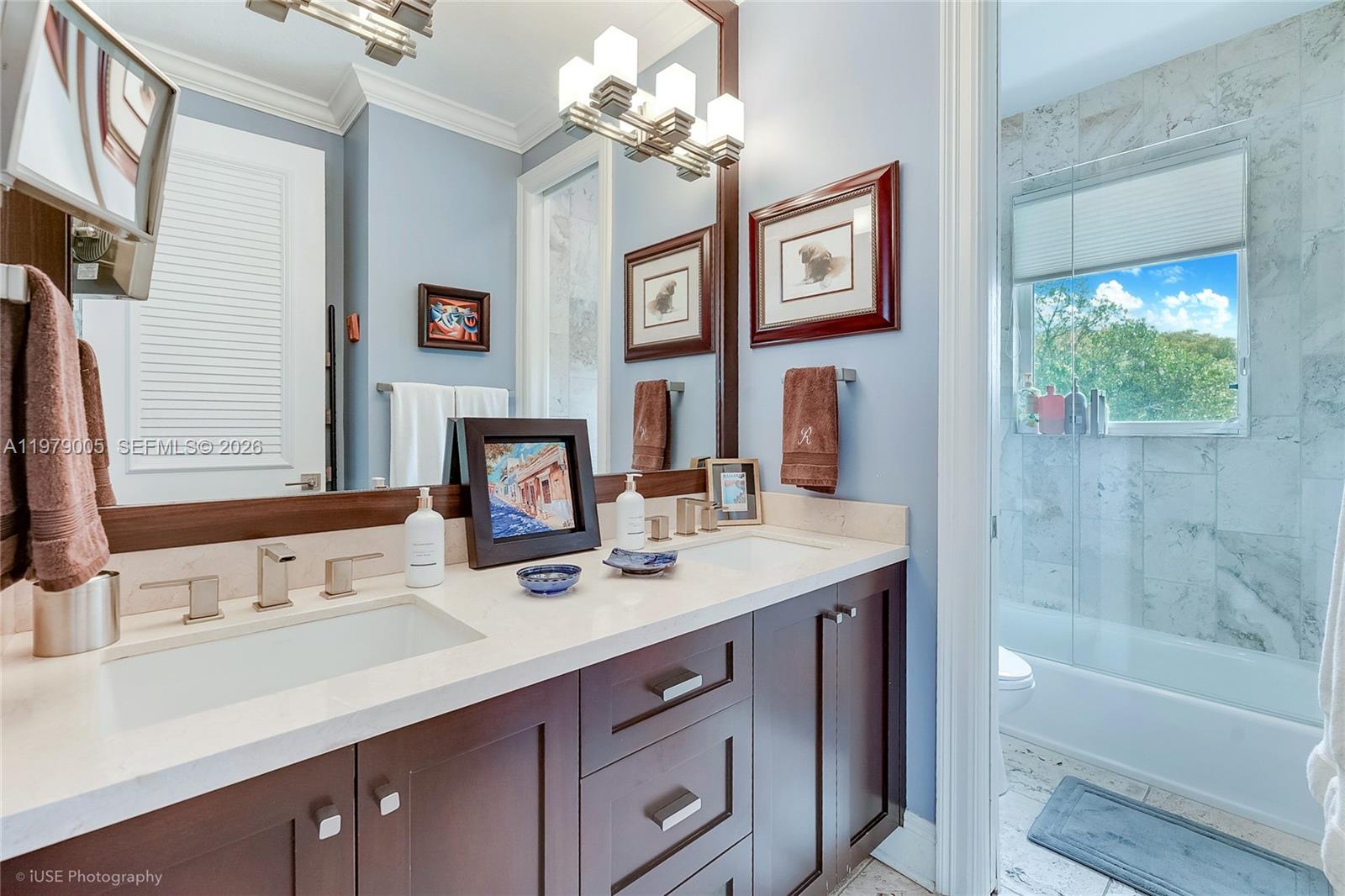 755 NE 77th St Miami, FL 33136