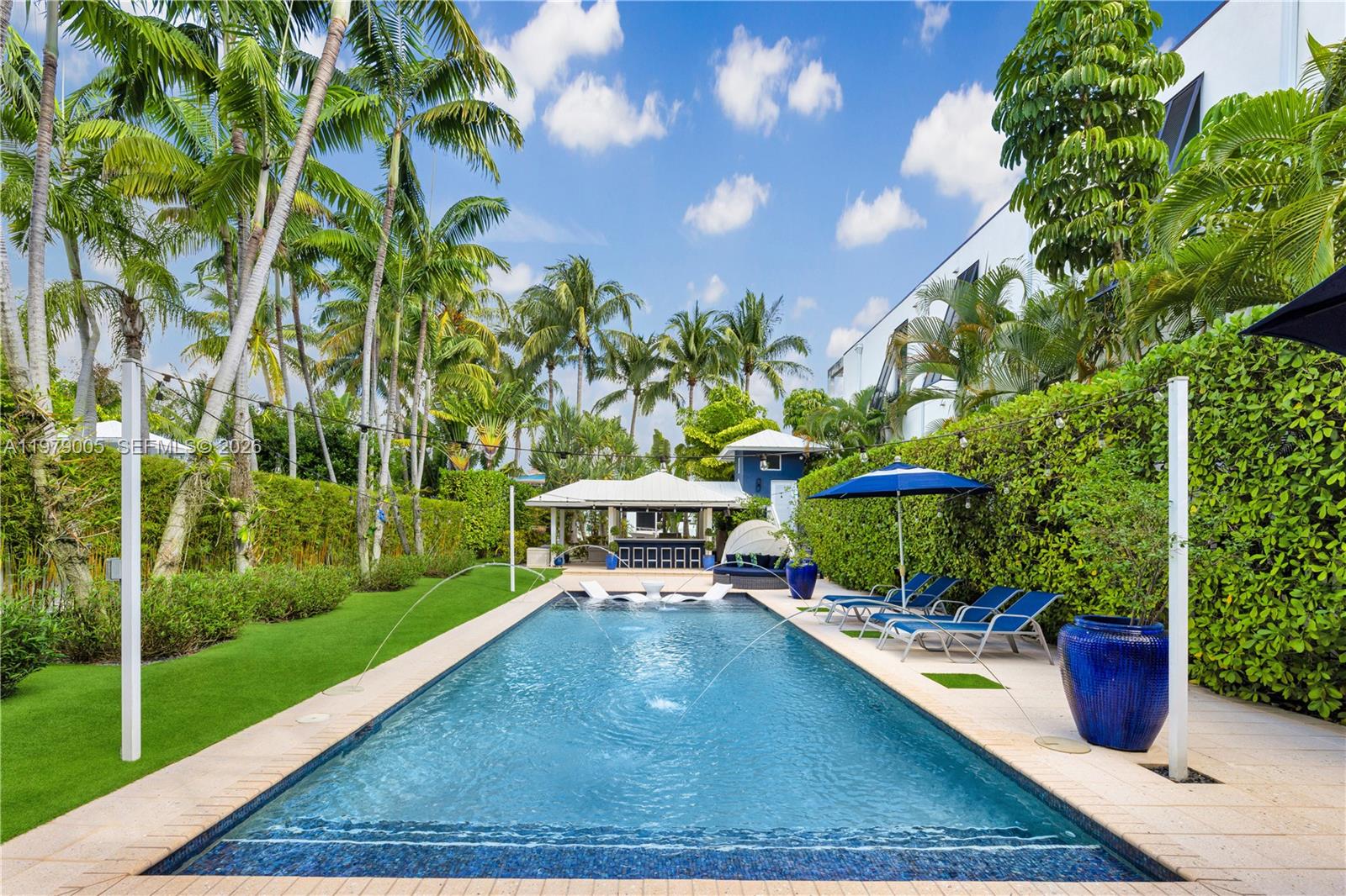 755 NE 77th St Miami, FL 33136