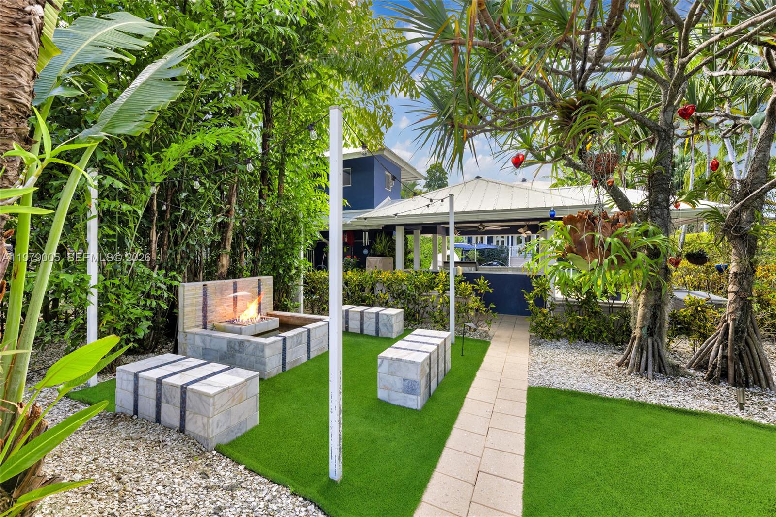 755 NE 77th St Miami, FL 33136