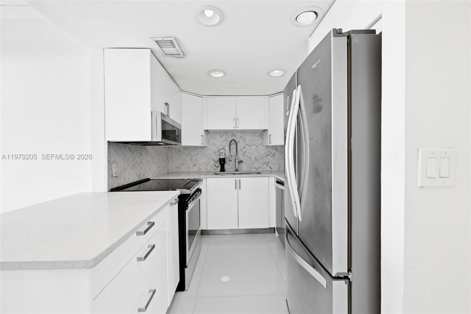 1450 Lincoln Rd #601 Miami Beach, FL 33139